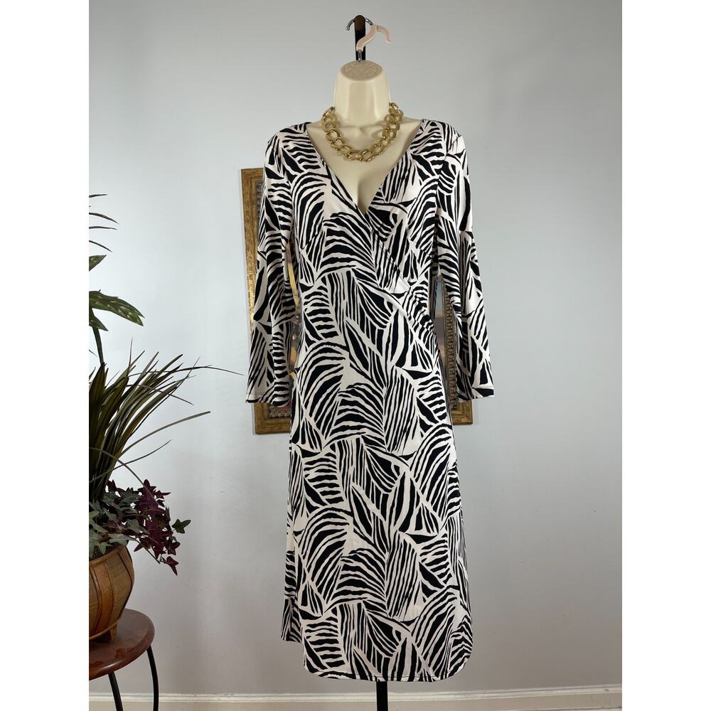 BCBGMAXAZRIA Wrap Dress Womens Medium White Black Zebra‎ Print Tropical Coastal
